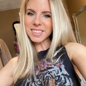 Meet your Posher, Amber